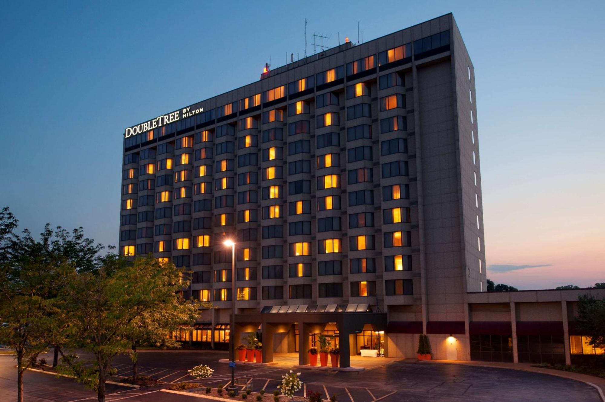 Doubletree By Hilton Hotel St. Louis - Chesterfield Exteriör bild