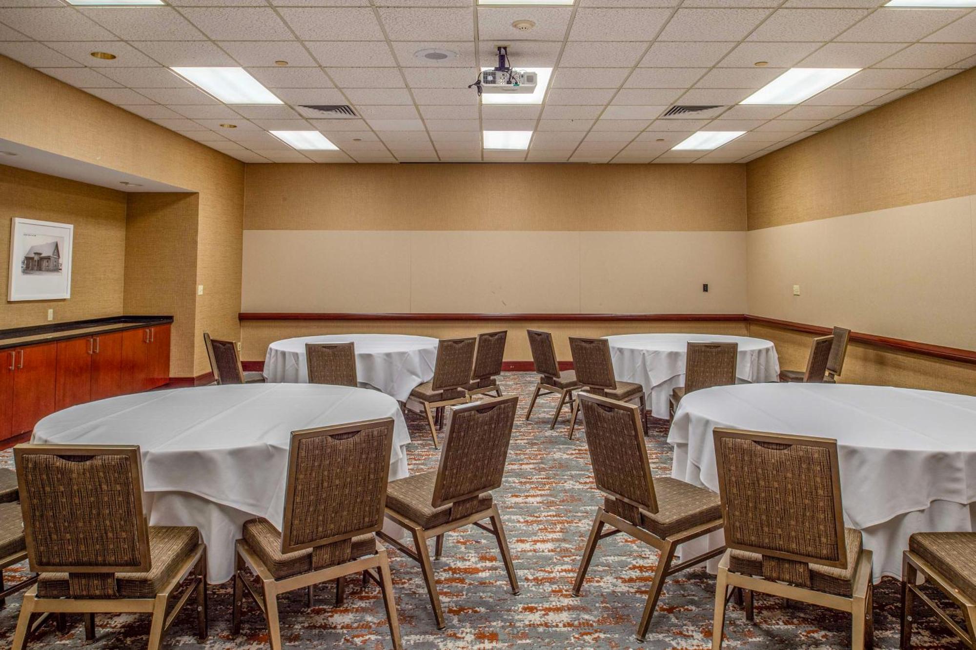 Doubletree By Hilton Hotel St. Louis - Chesterfield Exteriör bild
